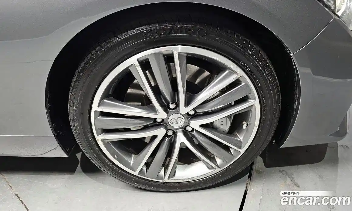 Infiniti Q50 2017 3.5 Автомат в Москве № 326796, фото 15