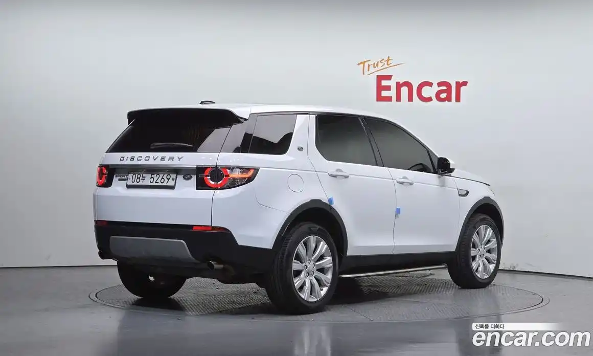 Land Rover Discovery Sport 2016 2.0 Автомат в Москве № 333594, фото 16