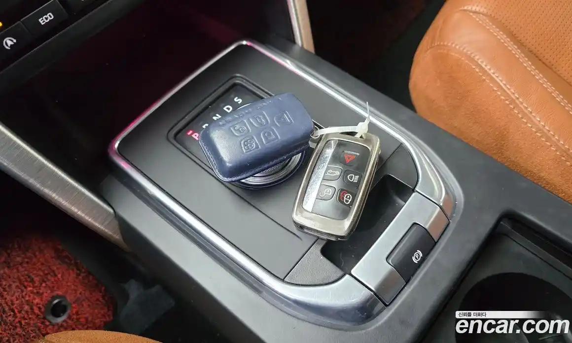 Land Rover Discovery Sport 2016 2.0 Автомат в Москве № 333594, фото 5