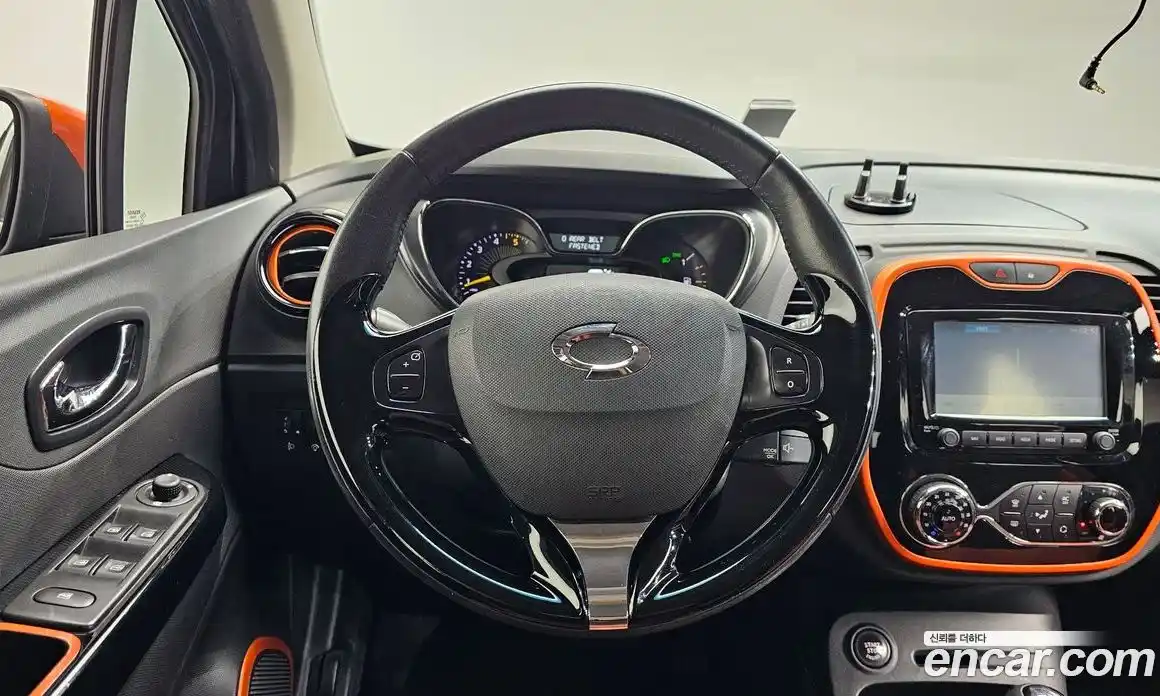 Renault QM3 2014 1.5 Автомат в Москве № 358622, фото 13