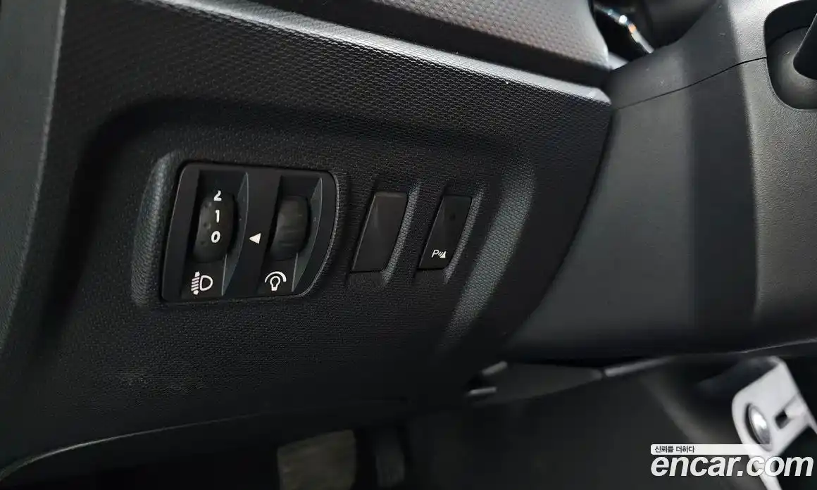 Renault QM3 2014 1.5 Автомат в Москве № 358622, фото 18