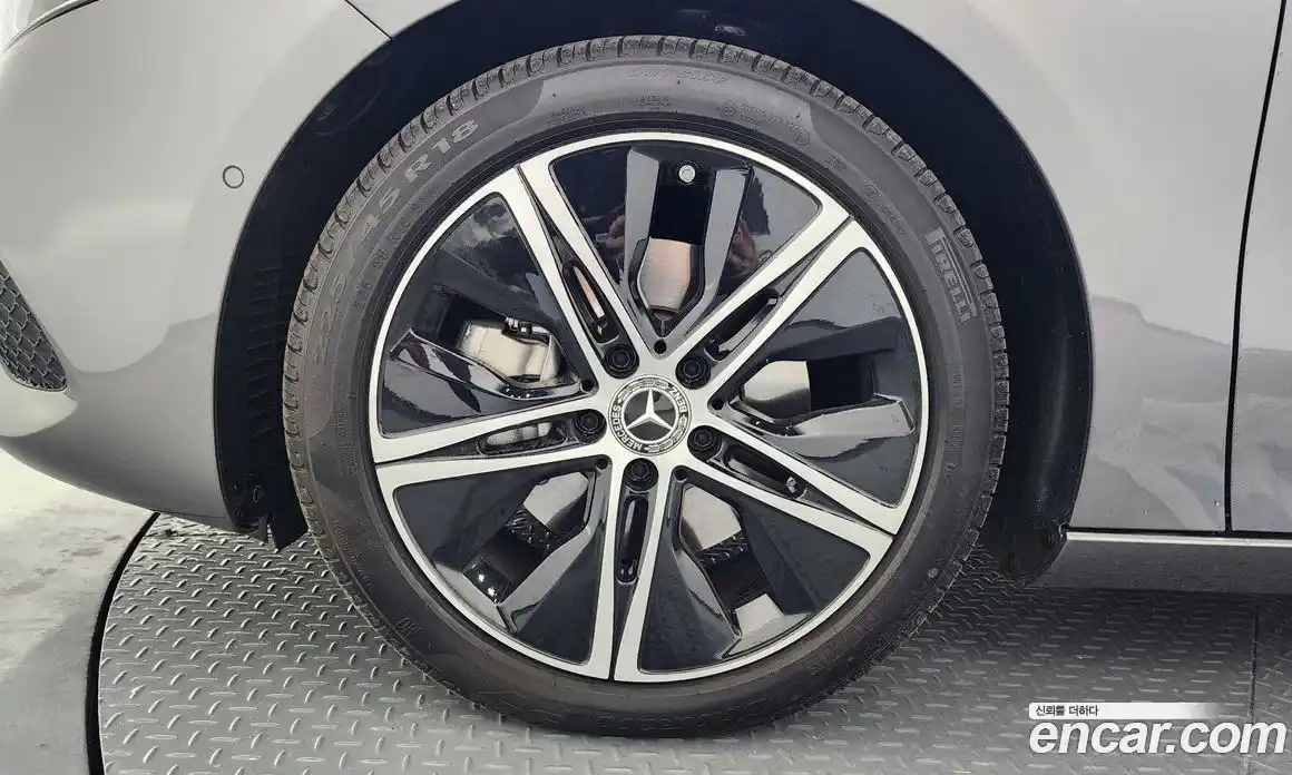 Mercedes-Benz A-Class 2025 2.0 Автомат в Москве № 368455, фото 5