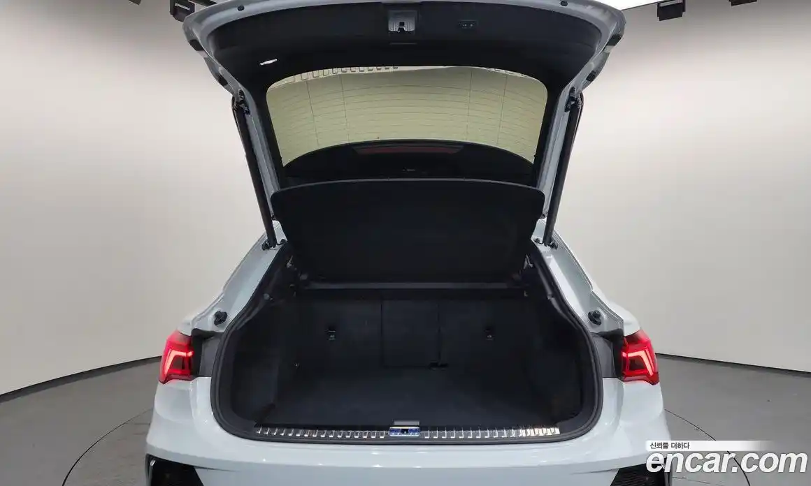 Audi Q3 2023 2.0 Автомат в Москве № 372846, фото 20