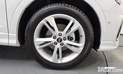 Audi Q3 2023 2.0 Автомат в Москве № 372846, миниатюра 5