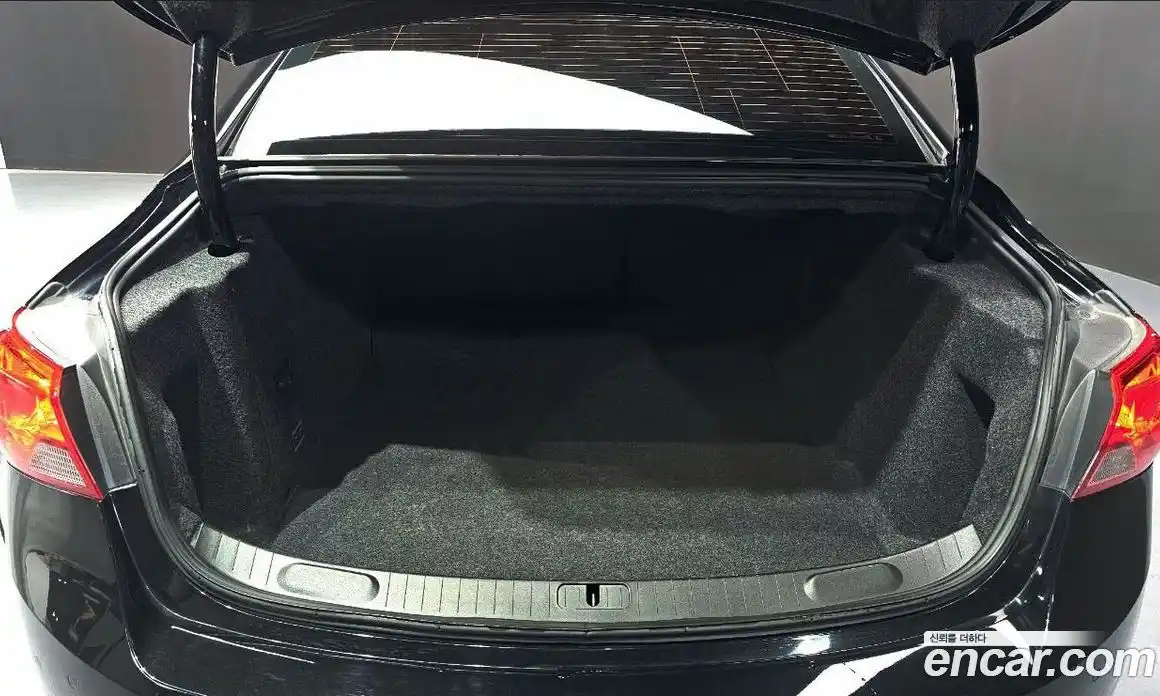 Chevrolet Impala 2018 2.5 Автомат в Москве № 37736, фото 20