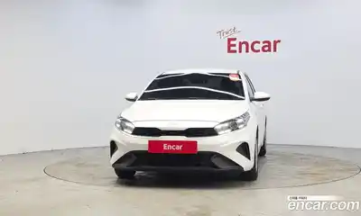 Kia K3 2023 1.6 Автомат в Москве № 385652, миниатюра 3