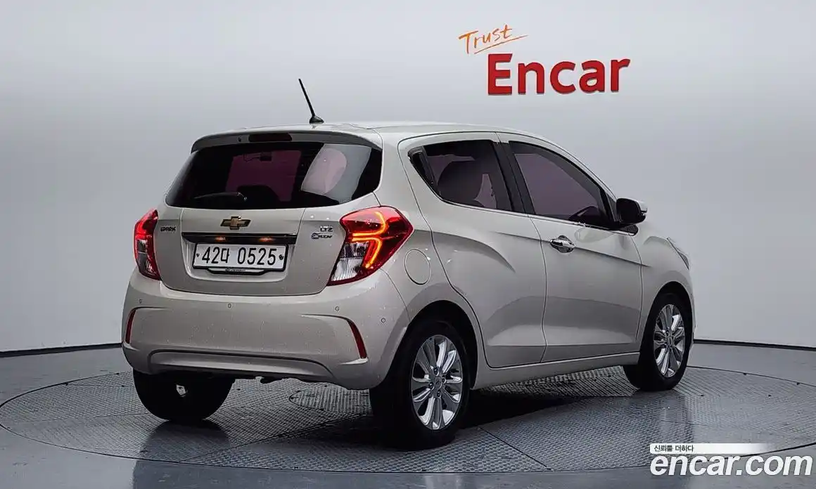 Chevrolet Spark 2016 1.0 Автомат в Москве № 39365, фото 15