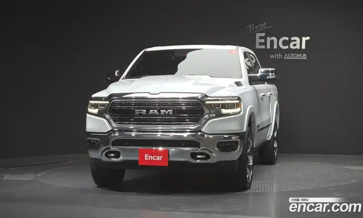 Dodge Ram Pick Up 2021 5.7 Автомат в Москве № 402609, фото 3