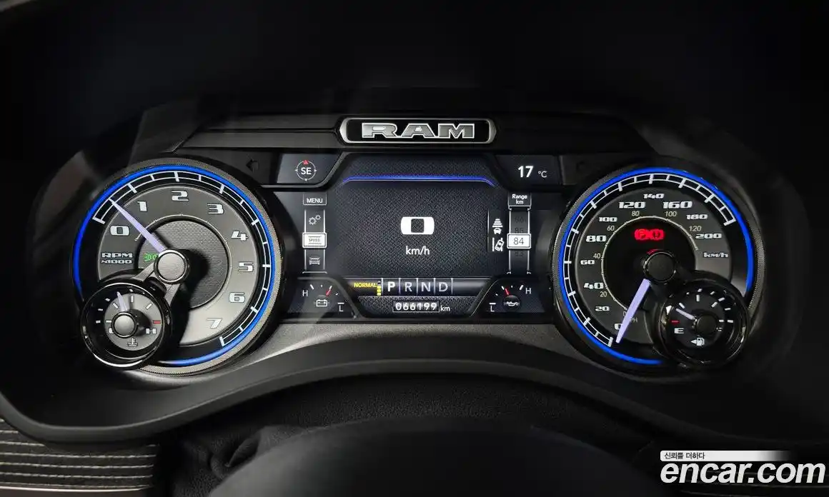 Dodge Ram Pick Up 2021 5.7 Автомат в Москве № 402609, фото 8