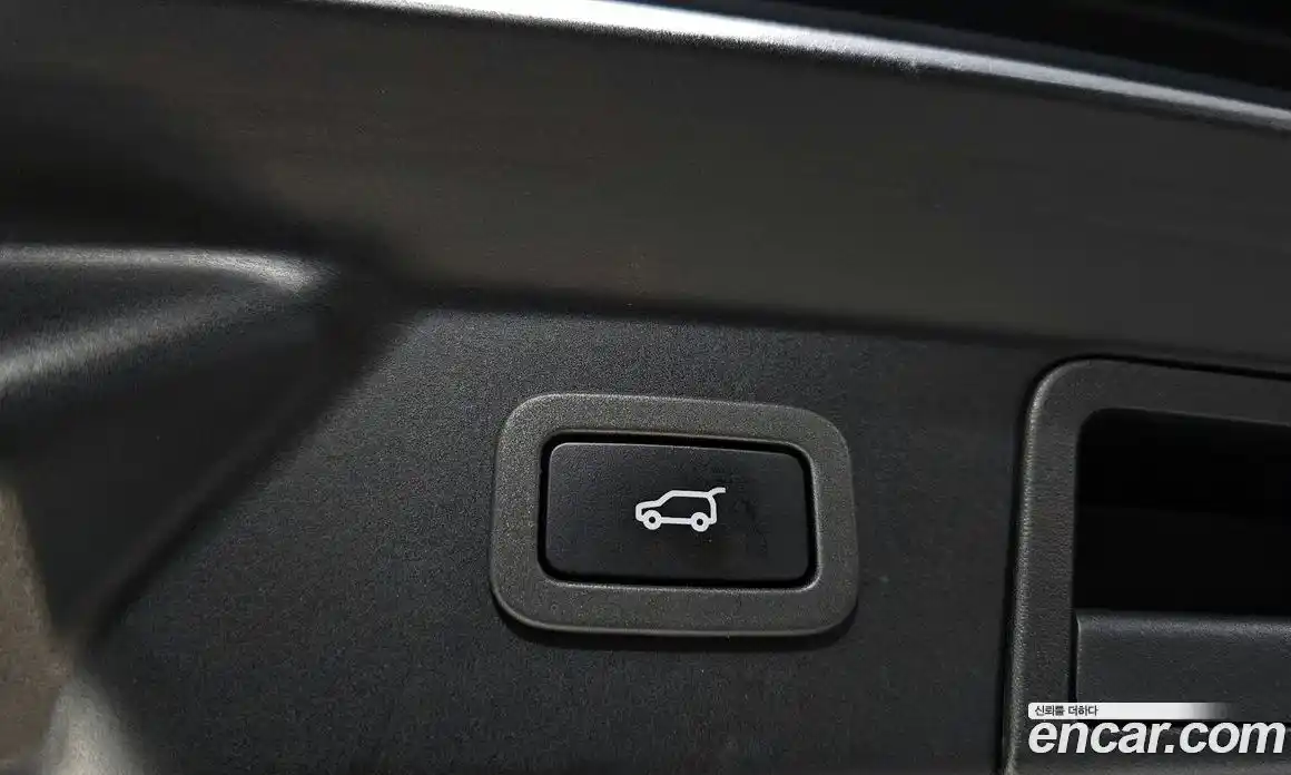 Land Rover Range-Rover Velar 2018 2.0 Автомат в Москве № 431472, фото 19