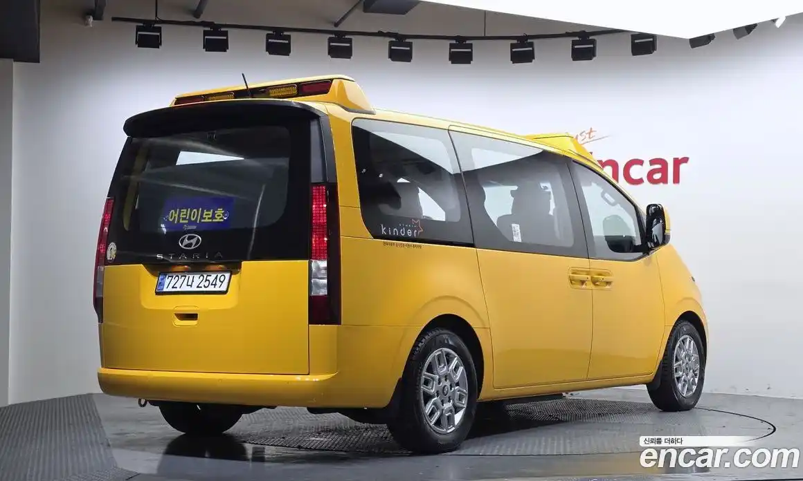 Hyundai Staria 2025 3.5 Автомат в Москве № 448827, фото 2