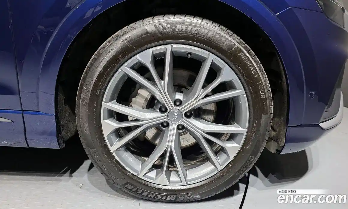 Audi Q8 2021 3.0 Автомат в Москве № 468754, фото 5