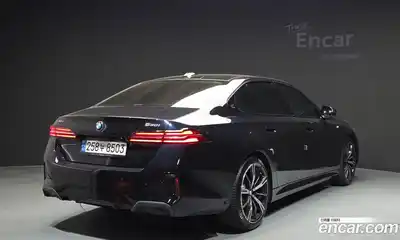 BMW 5-Series 2024 2.0 Автомат в Москве № 491179, миниатюра 2