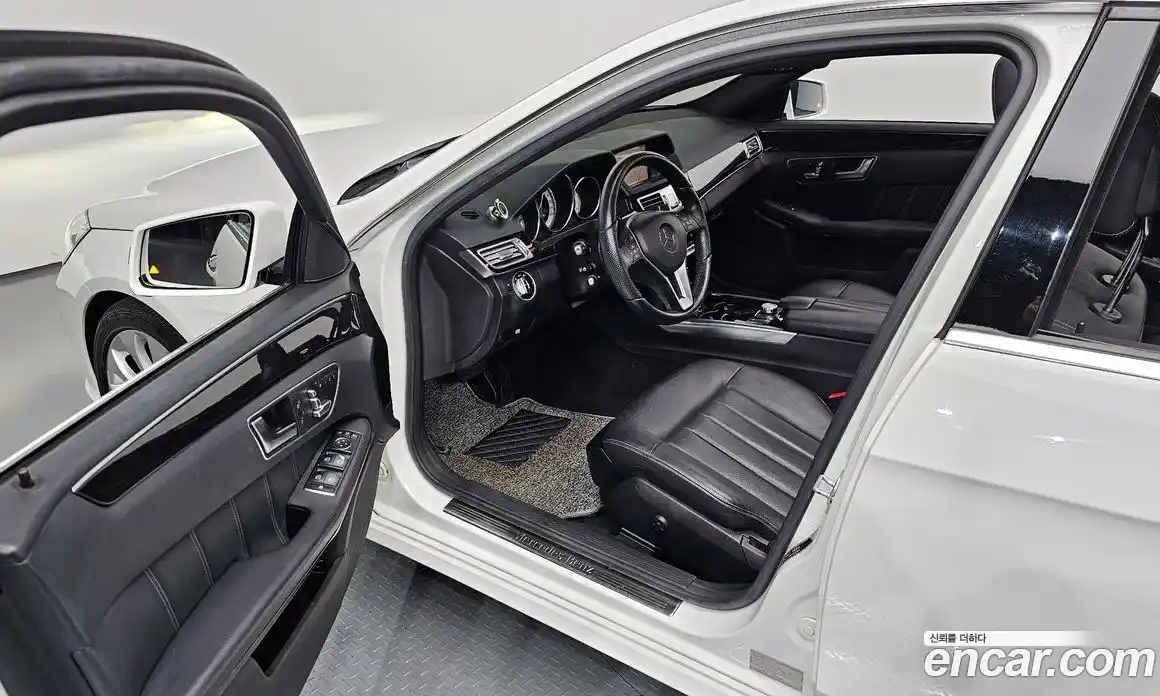 Mercedes-Benz E-Class 2015 3.5 Автомат в Москве № 495959, фото 11