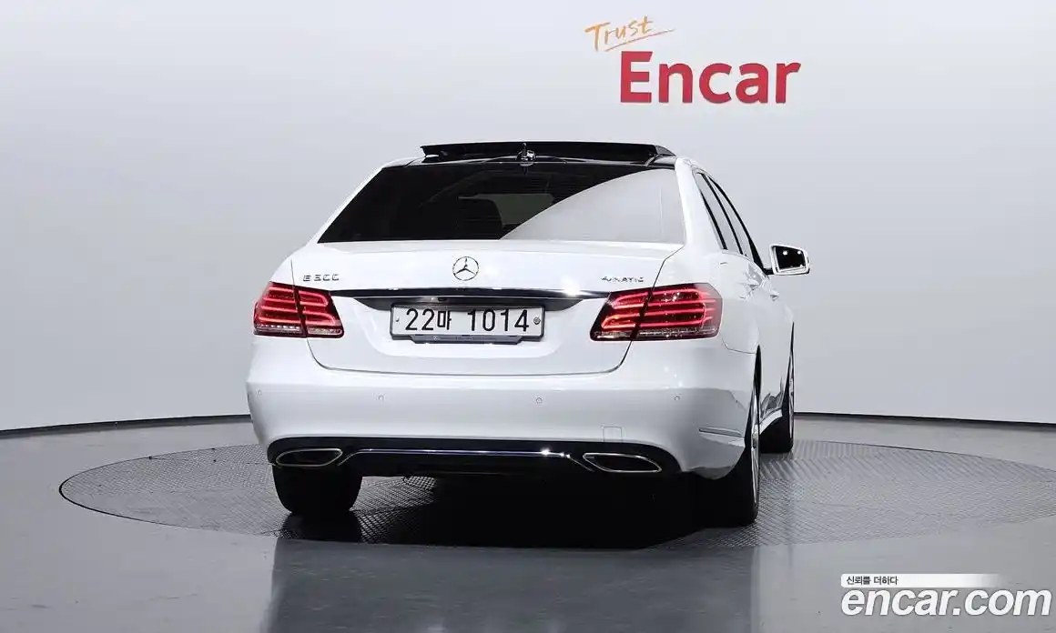 Mercedes-Benz E-Class 2015 3.5 Автомат в Москве № 495959, фото 4