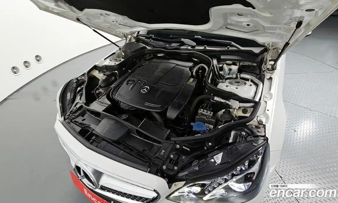 Mercedes-Benz E-Class 2015 3.5 Автомат в Москве № 495959, фото 6