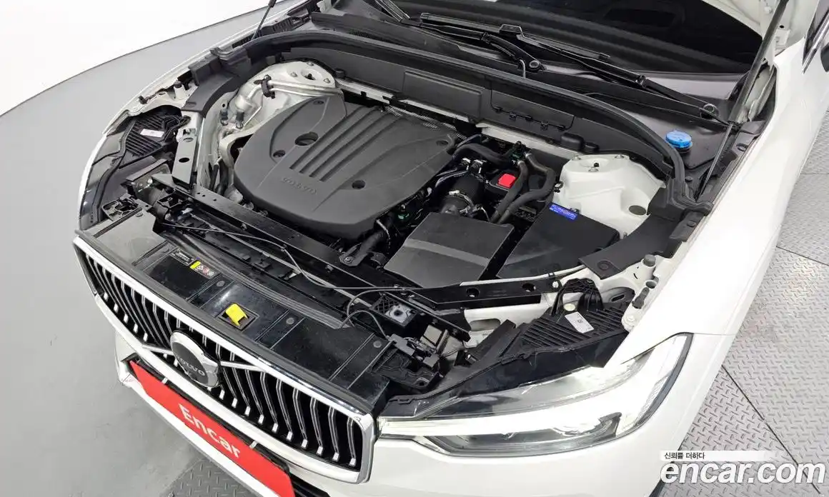 Volvo XC60 2023 2.0 Автомат в Москве № 497573, фото 6