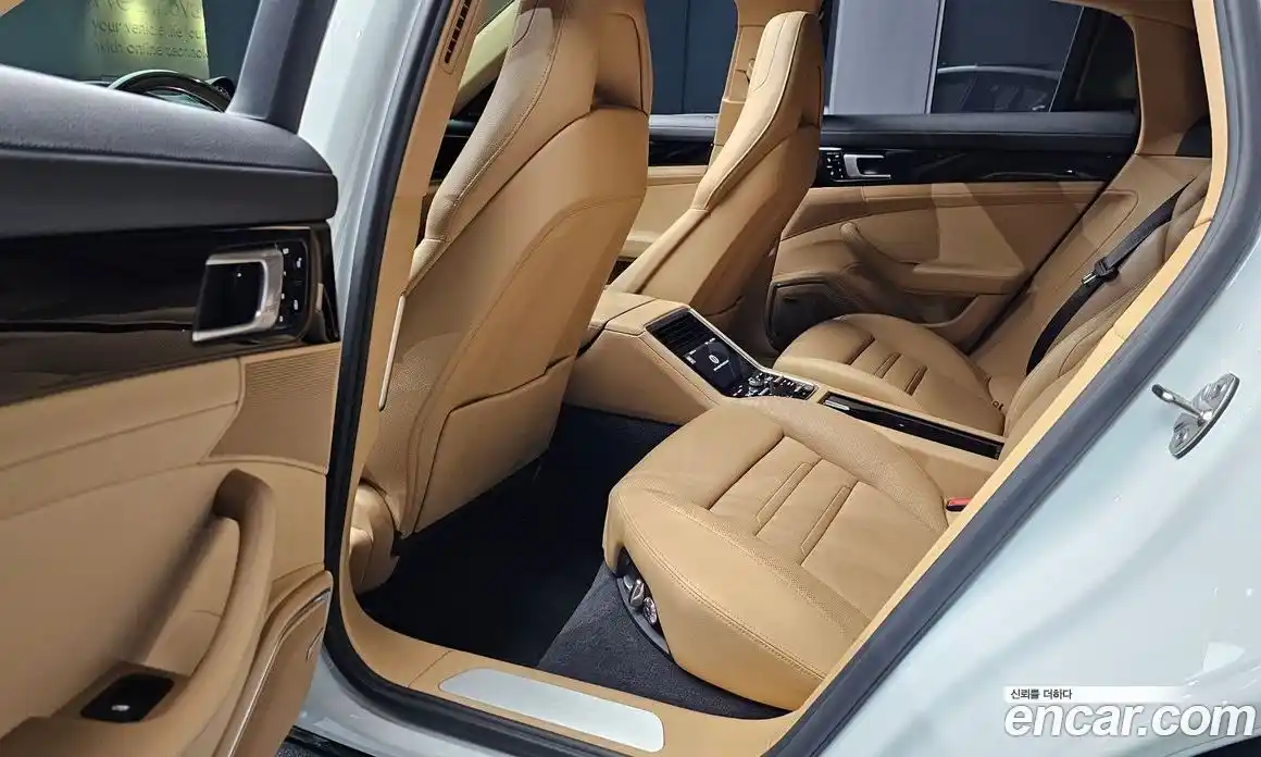 Porsche Panamera 2018 3.0 Автомат в Москве № 498350, фото 13