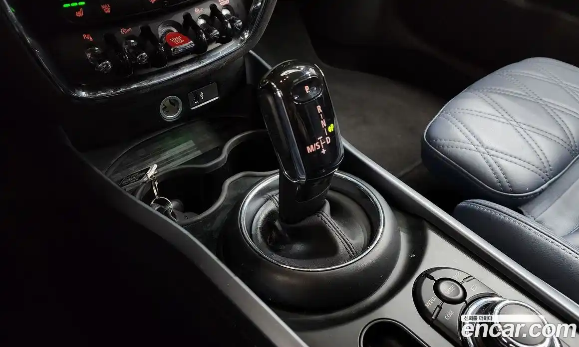 Mini Clubman 2023 2.0 Автомат в Москве № 499128, фото 9