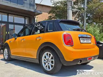 Mini Cooper 2016 1.5 Автомат в Москве № 499397, миниатюра 2