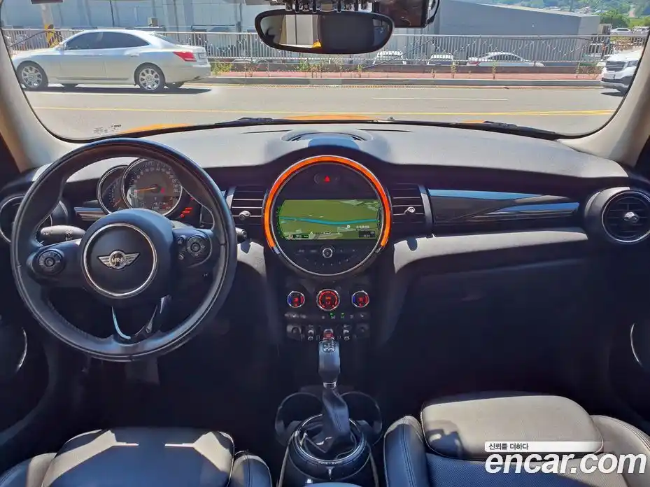 Mini Cooper 2016 1.5 Автомат в Москве № 499397, фото 5