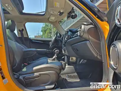 Mini Cooper 2016 1.5 Автомат в Москве № 499397, миниатюра 6