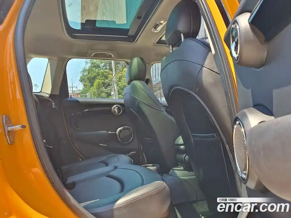 Mini Cooper 2016 1.5 Автомат в Москве № 499397, фото 7