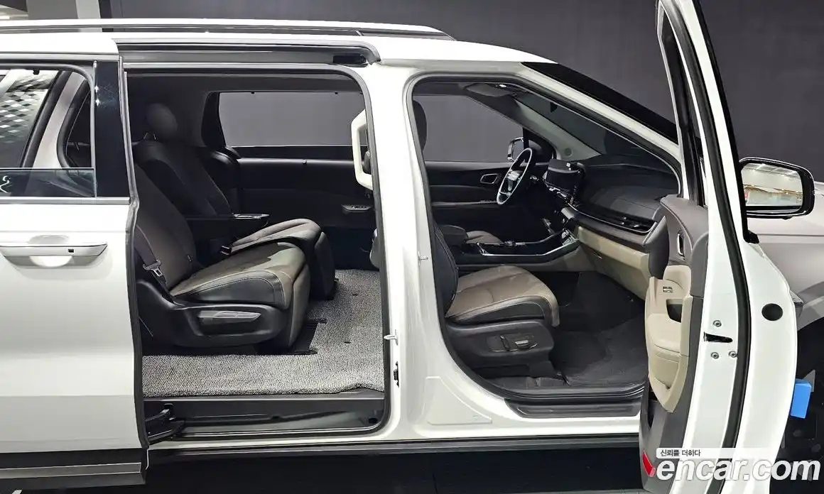 Kia Canival 2025 2.2 Автомат в Москве № 507083, фото 11