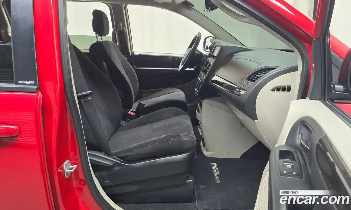 Dodge Grand Caravan 2013 3.3 Автомат в Москве № 516160, фото 11