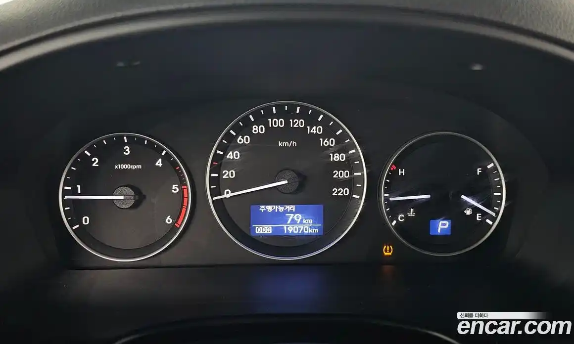 Hyundai Starex 2019 2.5 Автомат в Москве № 517542, фото 8