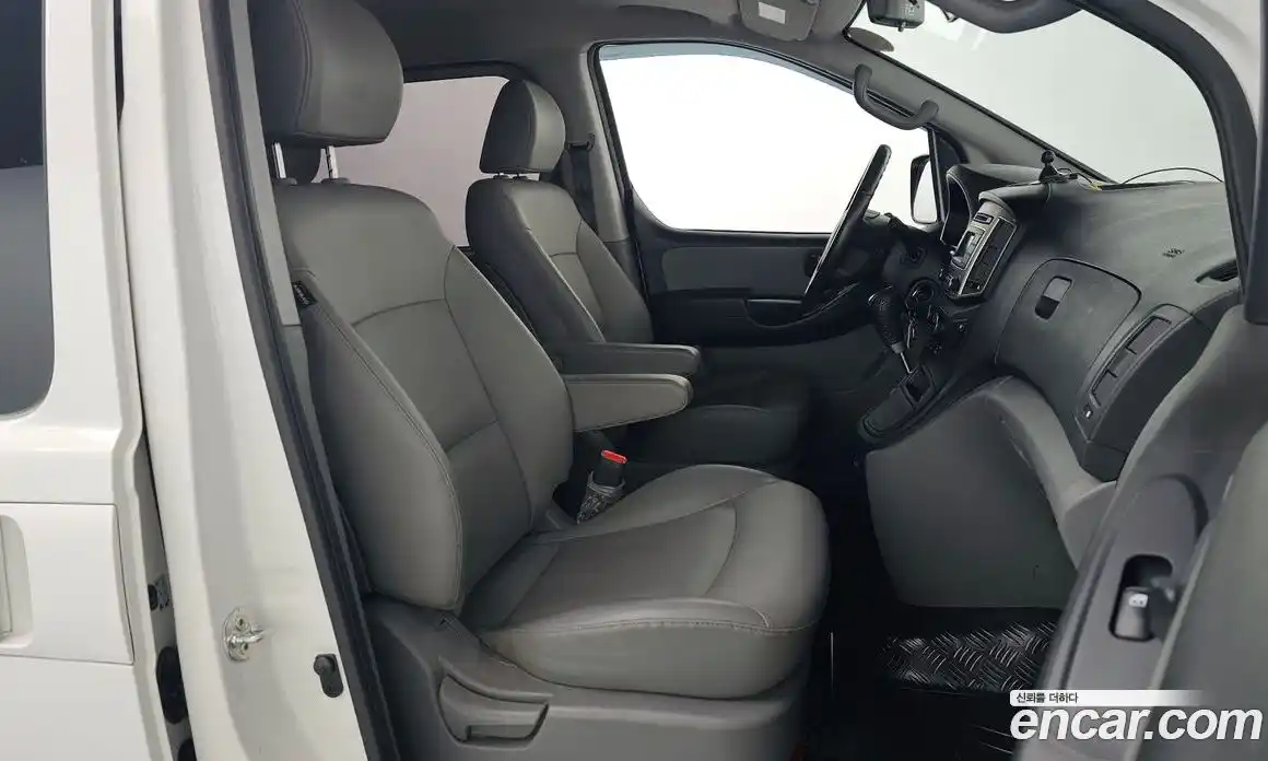 Hyundai Starex 2019 2.5 Автомат в Москве № 517542, фото 10