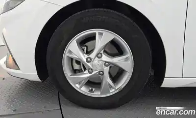 Hyundai Avante 2022 1.6 Автомат в Москве № 518231, миниатюра 5