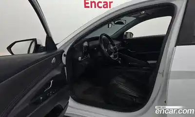 Hyundai Avante 2022 1.6 Автомат в Москве № 518231, миниатюра 10