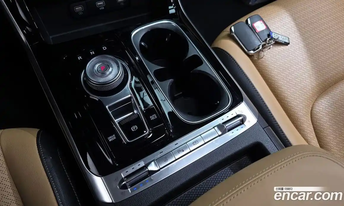 Kia Canival 2022 3.5 Автомат в Москве № 519734, фото 9