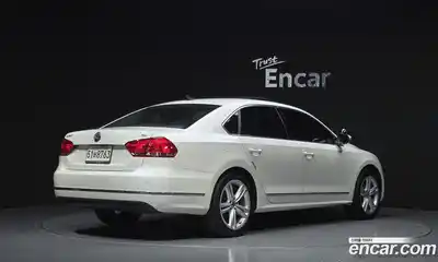 Volkswagen Passat 2014 2.0 Автомат в Москве № 520646, миниатюра 2