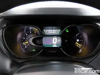 Renault QM3 2016 1.5 Автомат в Москве № 521470, миниатюра 11