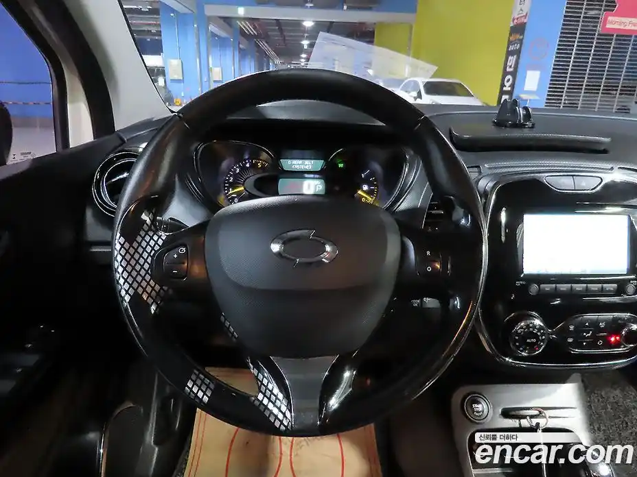 Renault QM3 2016 1.5 Автомат в Москве № 521470, фото 12