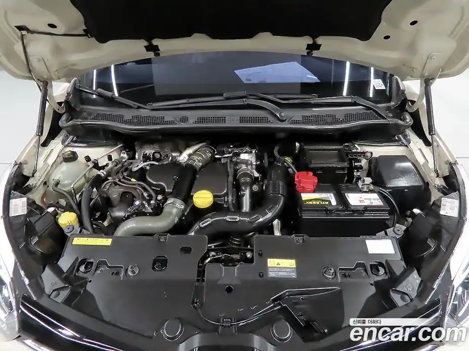 Renault QM3 2016 1.5 Автомат в Москве № 521470, фото 20