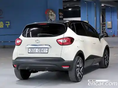 Renault QM3 2016 1.5 Автомат в Москве № 521470, миниатюра 3