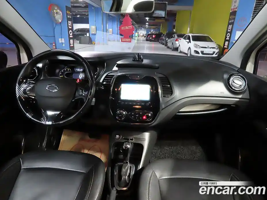 Renault QM3 2016 1.5 Автомат в Москве № 521470, фото 7