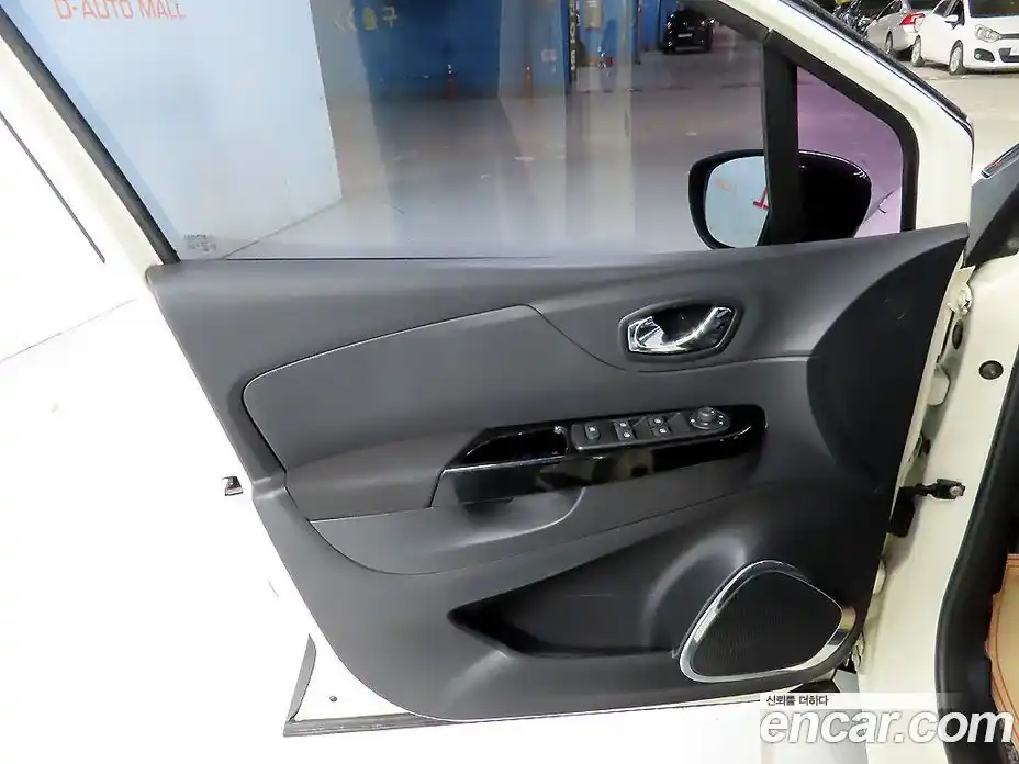 Renault QM3 2016 1.5 Автомат в Москве № 521470, фото 9