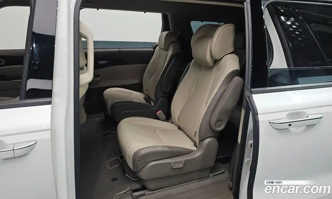 Kia Canival 2021 2.2 Автомат в Москве № 522541, фото 12