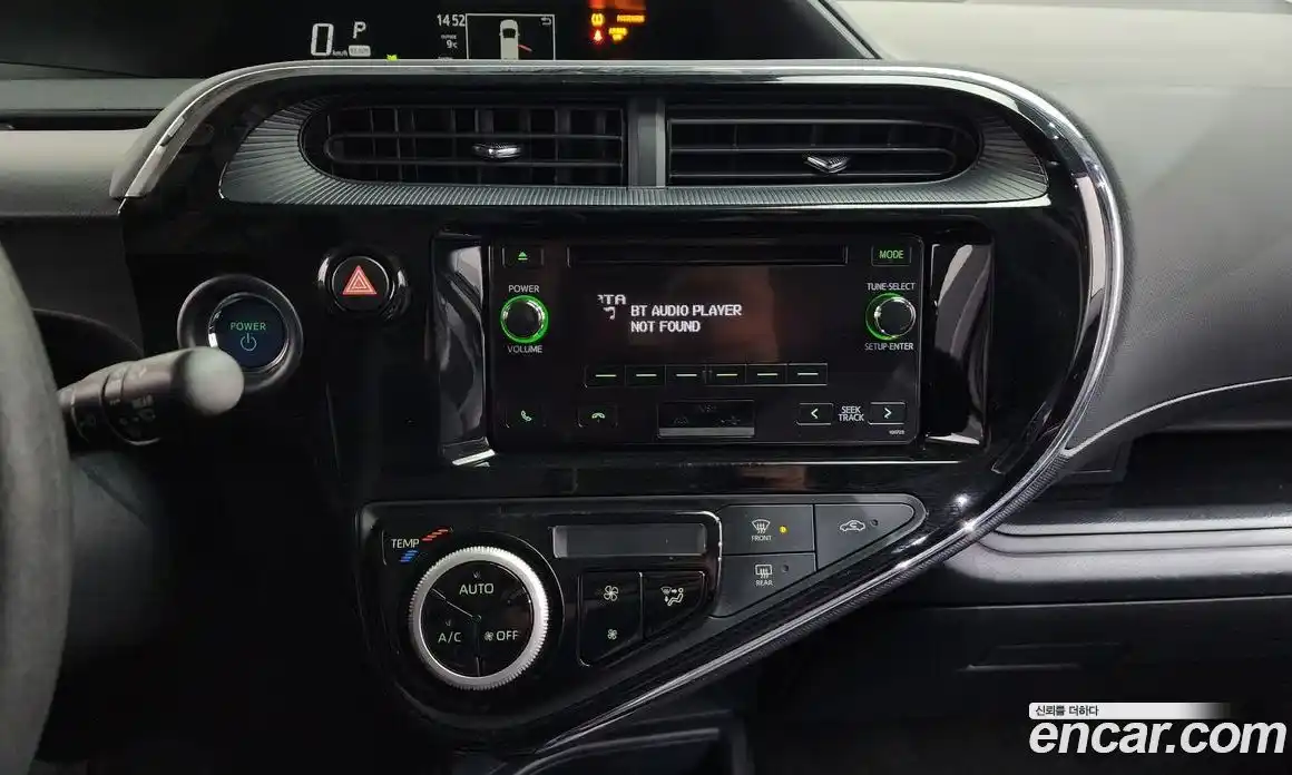 Toyota Prius 2018 1.5 Автомат в Москве № 523184, фото 17