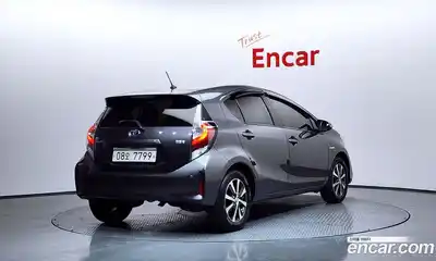 Toyota Prius 2018 1.5 Автомат в Москве № 523184, миниатюра 2