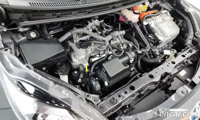 Toyota Prius 2018 1.5 Автомат в Москве № 523184, миниатюра 6