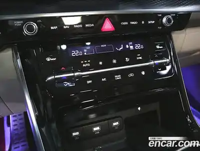 Kia Canival 2022 3.5 Автомат в Москве № 52544, миниатюра 11