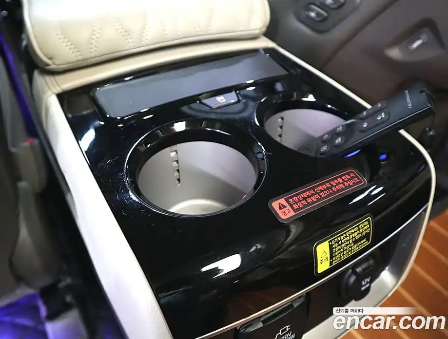 Kia Canival 2022 3.5 Автомат в Москве № 52544, фото 13