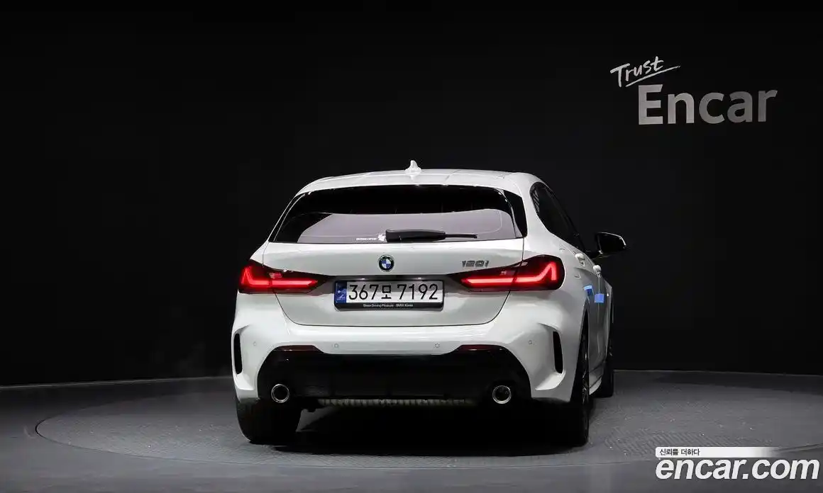 BMW 1-Series 2023 2.0 Автомат в Москве № 525636, фото 4