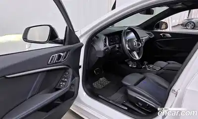 BMW 1-Series 2023 2.0 Автомат в Москве № 525636, миниатюра 10