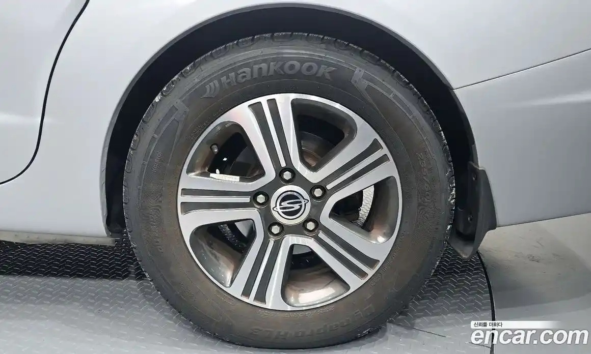 SsangYong Korando 2015 2.0 Автомат в Москве № 526877, фото 5